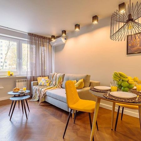 Bruna 2 - Charming Apartment By Noclegi Renters Варшава Екстер'єр фото